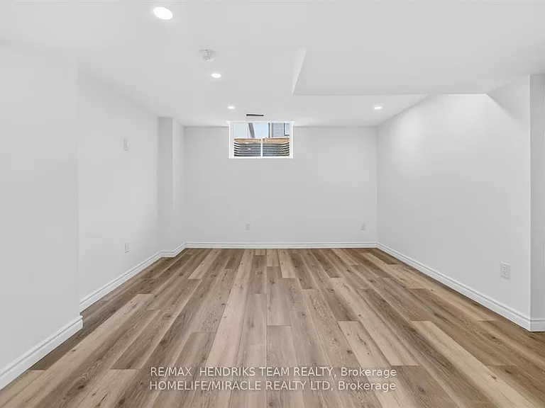 7353 Marvel Dr — Photo 28