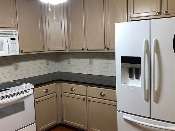 5th image of 6304 Chaprice Ln