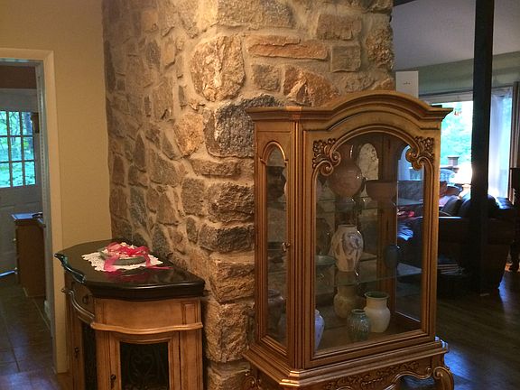 Entry way main level