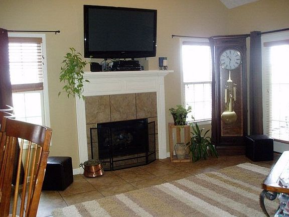 3rd image of 3613 Runnymede Ct