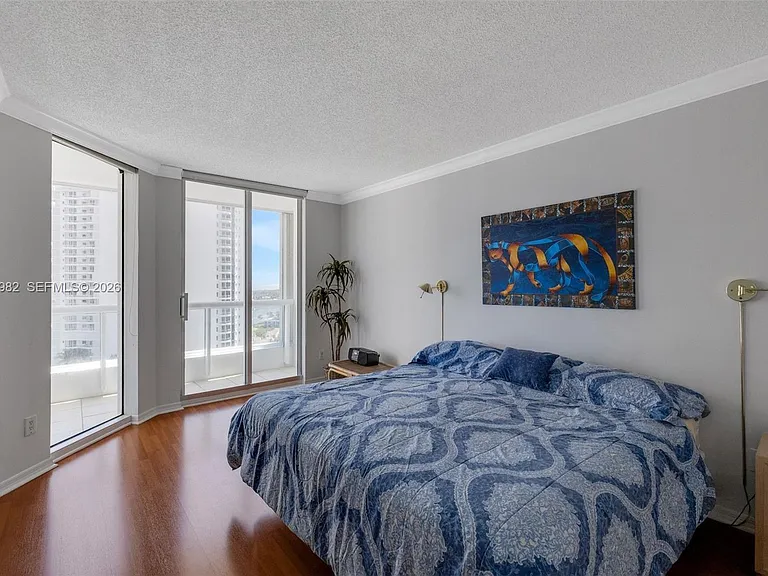 21205 Yacht Club Dr #1802 — Photo 21
