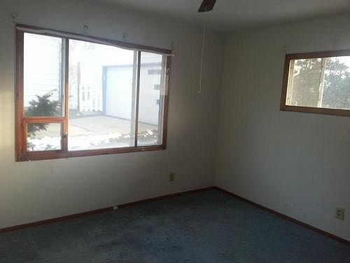 4th image of 303 Skylark Dr