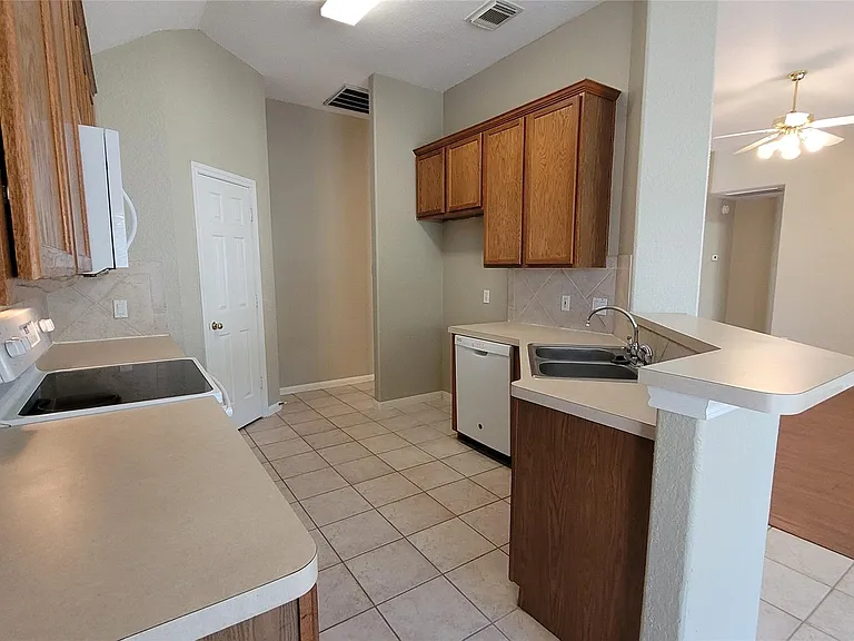 3825 Evergreen Way — Photo 14