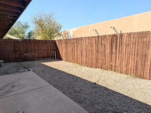 5th image of 3320-3326 E Bermuda Ave #3322-A