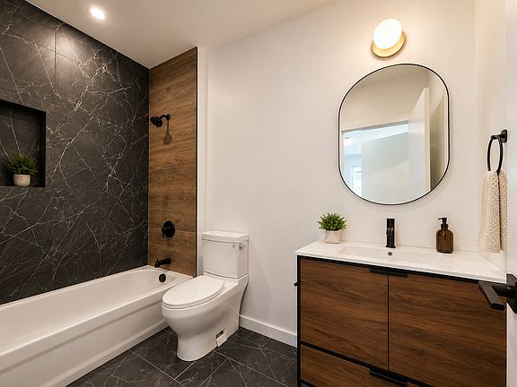 4th image of 74 Webster St #5DD