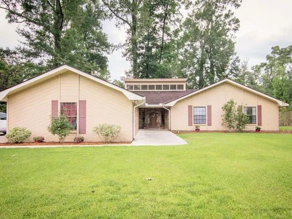 827 Richard Rd, Lake Charles, LA 70611