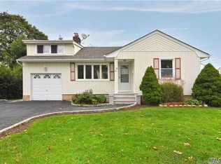 44 Gary Rd, Syosset, NY 11791