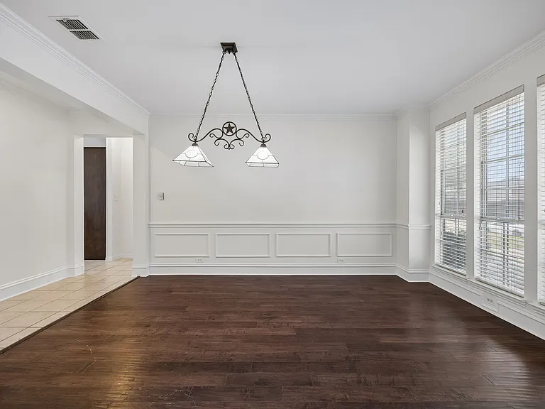 Large Formal Dining room