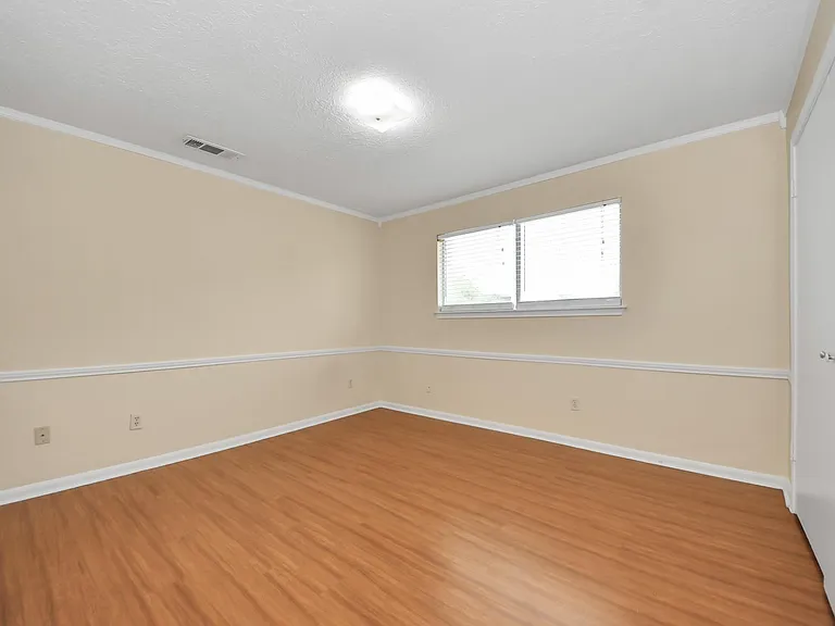 11411 Briar Forest Dr — Photo 39