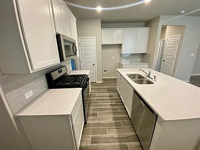 5th image of 227 Kinsley Way