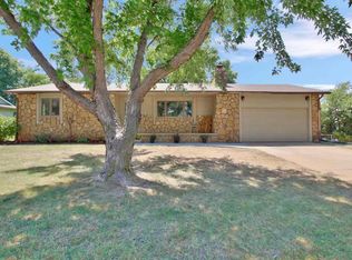 915 N Garfield St, Cheney, KS 67025