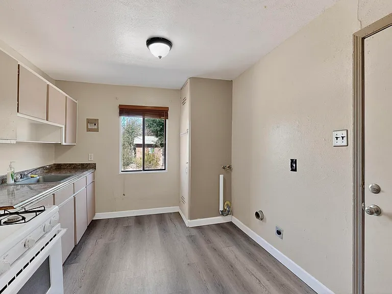 165 Hilton Ave NW — Photo 15