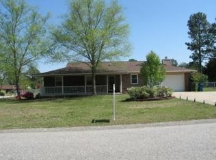 6958 Skyhawk Dr, Fayetteville, NC 28314