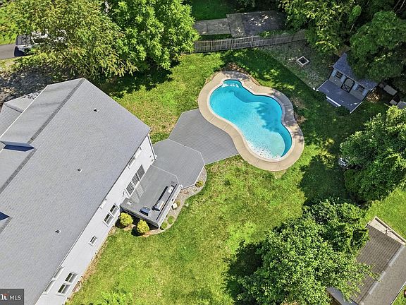 4th image of 56 Owls Nest Cir