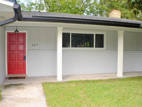4th image of 625 Claire Ln