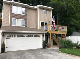 5154 Abrahams Dr NE, Lowell, MI 49331