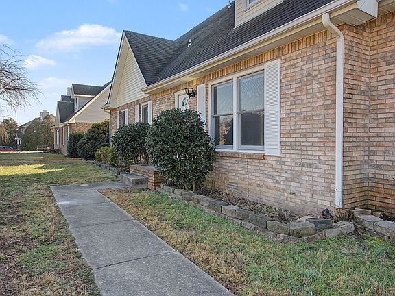 4th image of 602 Kingston Dr