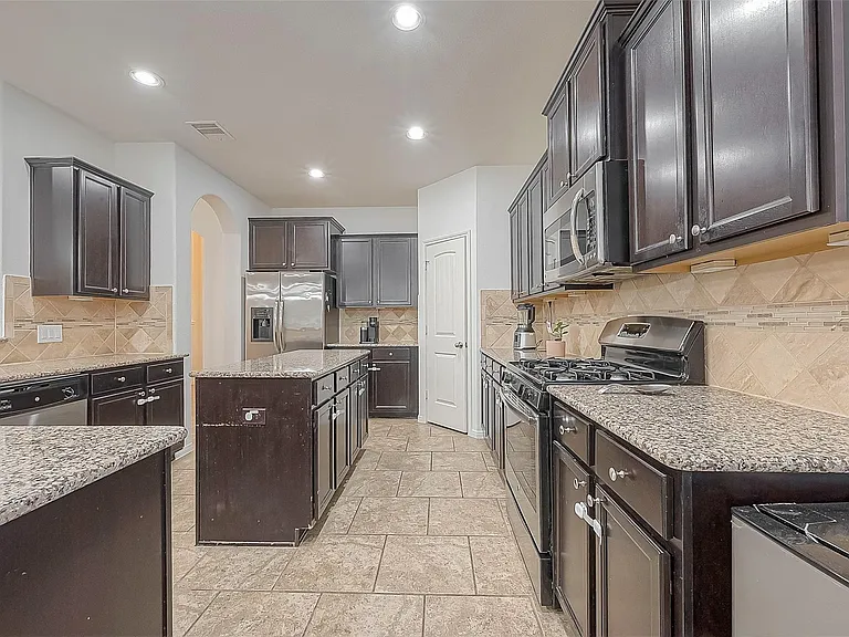 8722 Adrienne Dr — Photo 8