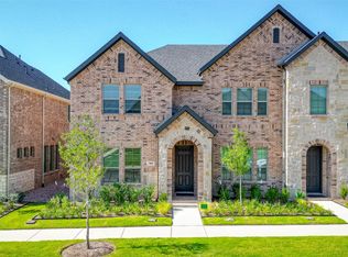 709 4th St, Argyle, TX 76226