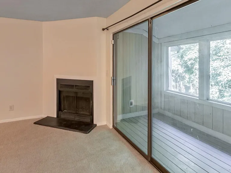 245 Seasons Pkwy — Photo 6