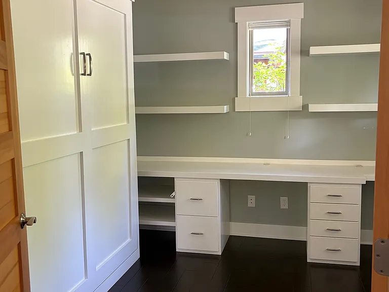2628 NW Crossing Dr — Photo 6