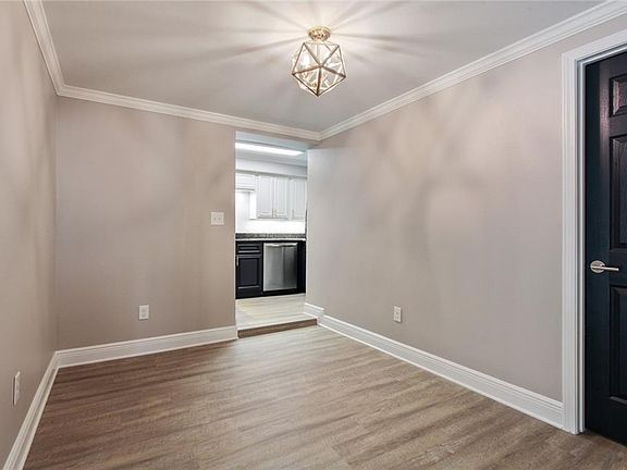 5th image of 1400 Jena St