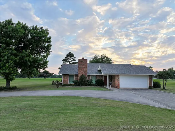 2018 Kelly Dr, Sulphur, OK 73086