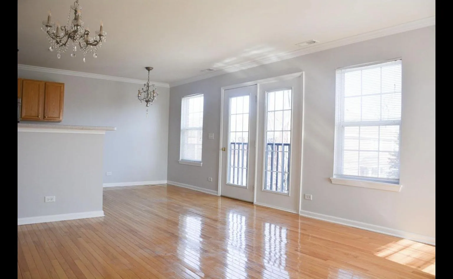 2 bed, 2.5 bath, 1400 sqft, $3,500 — Photo 4