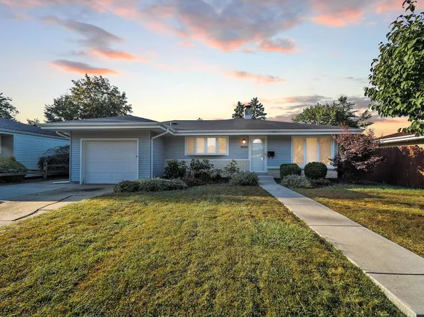 2903 Fleetwood DRIVE, Racine, WI 53403