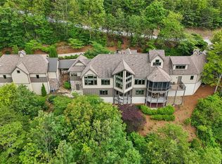 817 Mountain Summit Rd, Travelers Rest, SC 29690