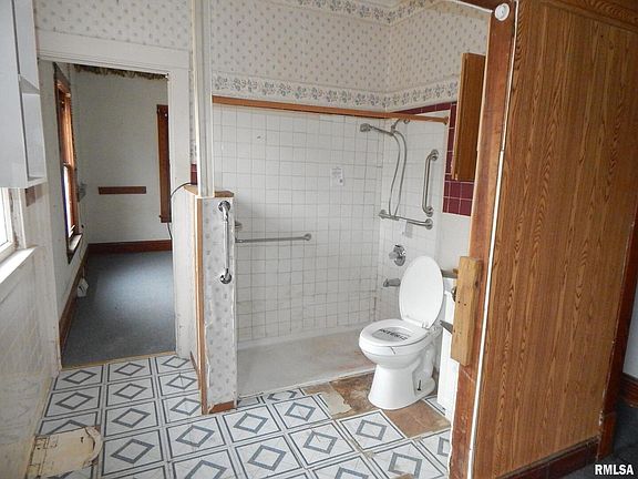 5th image of 3136 9 1/2th St