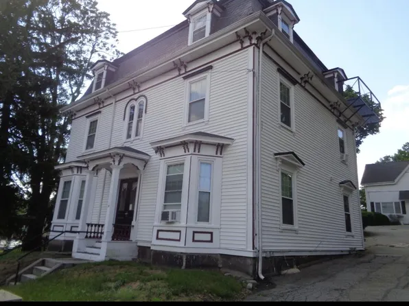 14 Salem St APT 1, Woburn, MA 01801