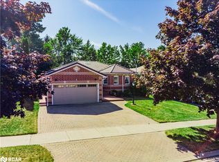 8 Kell Pl, Barrie, ON L4N 9K3