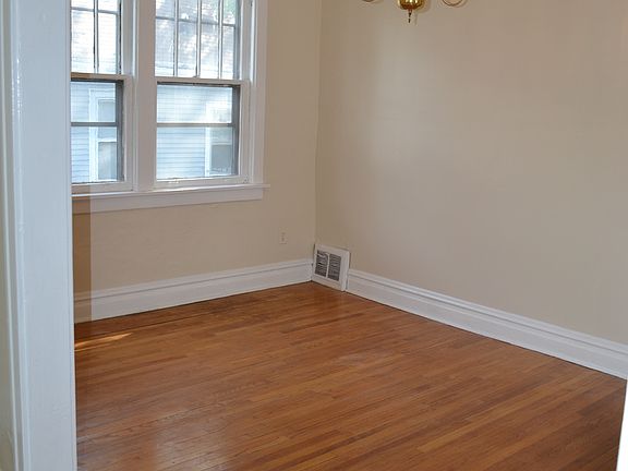 5th image of 4825 W Potomac Ave #2