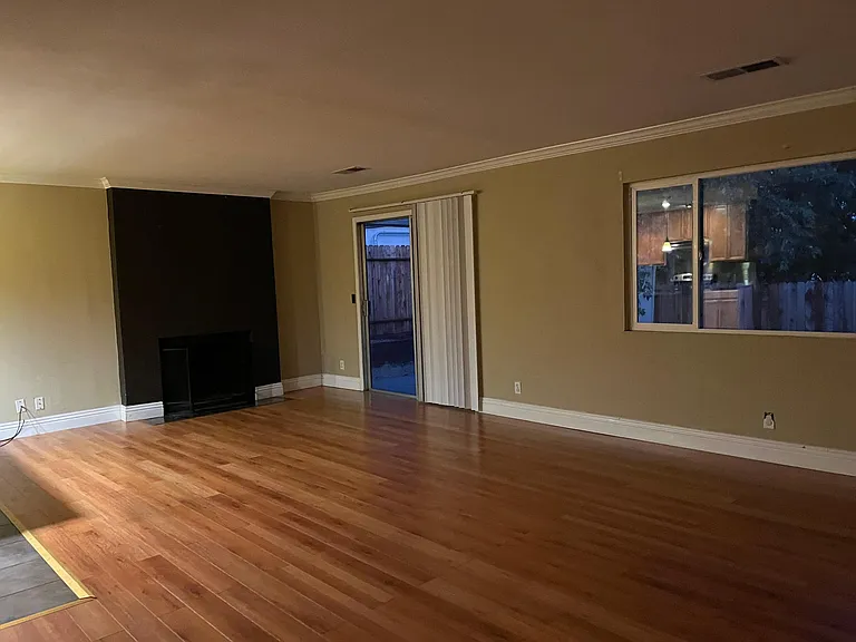 419 Manchester Way — Photo 12