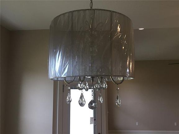 4th image of 2700 Campagna Dr