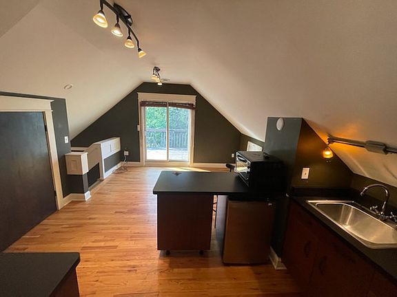 5th image of 1614 Hewitt Ave #3