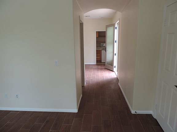 4th image of 7235 Primrose Ln