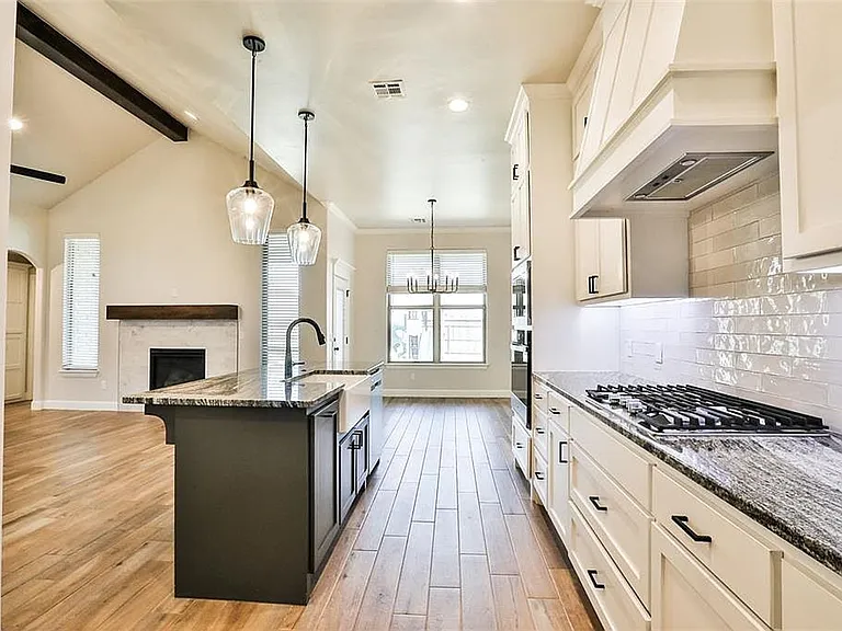 9301 SW 44th Ter — Photo 10