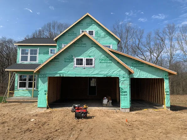 1417 Kimber Dr SE, Lowell, MI 49331