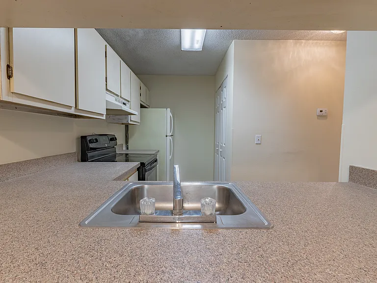 632 Kenwick Cir #202 — Photo 6