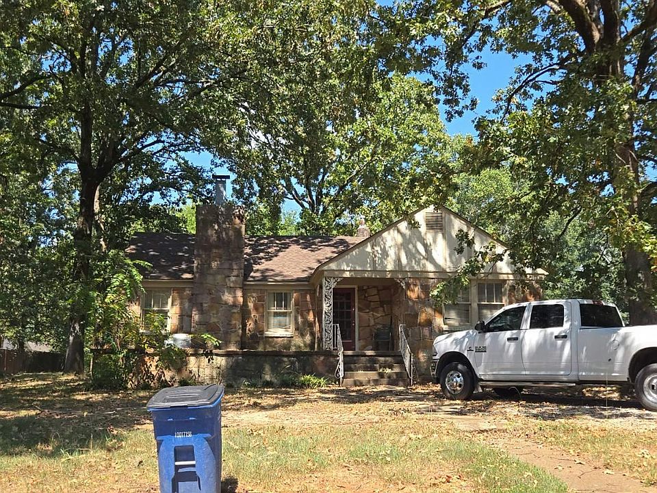 1st image of 246 W Lee Ave