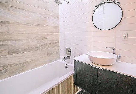 5th image of 949 Willoughby Ave APT 108