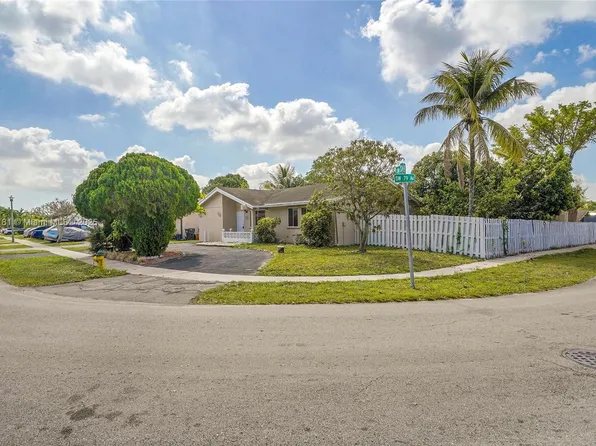 7818 SW 7th Pl, Pompano Beach, FL 33068
