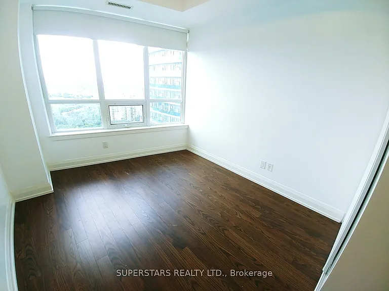 7161 Yonge St #2133 — Photo 7