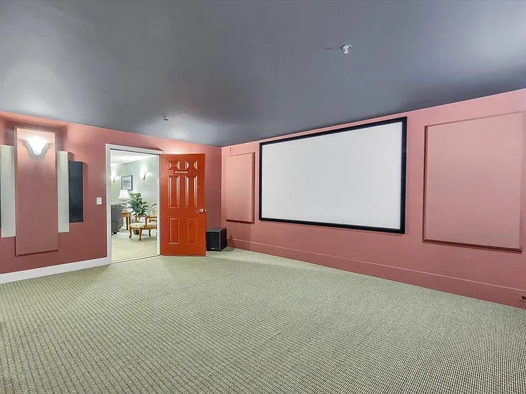 Stewart Woods Apartments — Photo 18