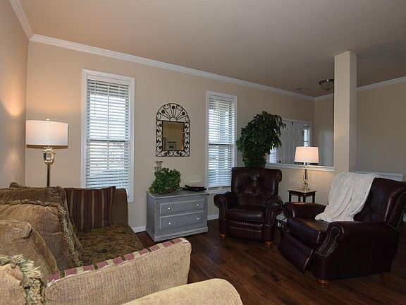 4th image of 156 Marehaven Ct