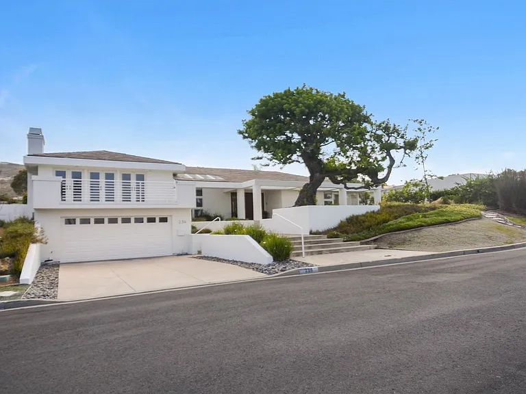 236 Monarch Bay Dr — Photo 3