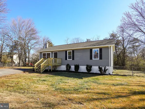 7263 2nd St, Remington, VA 22734