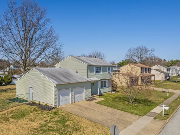 19 Mauriello Dr, Waterford Works, NJ 08089